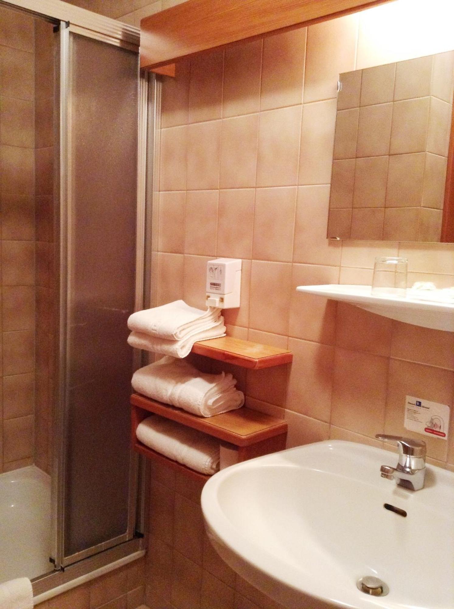 Hotel Gruenes Tuerl Bad Schallerbach Εξωτερικό φωτογραφία