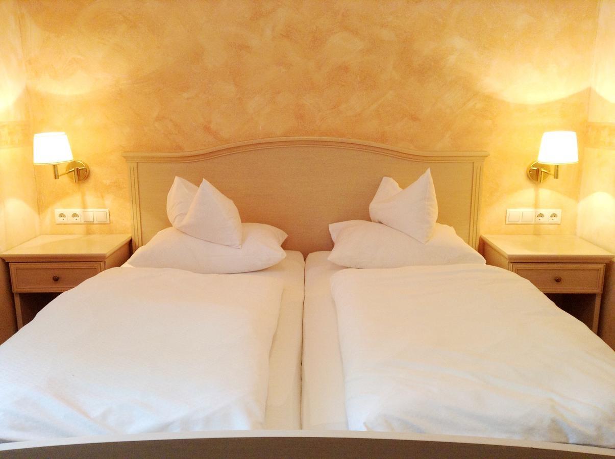 Hotel Gruenes Tuerl Bad Schallerbach Δωμάτιο φωτογραφία